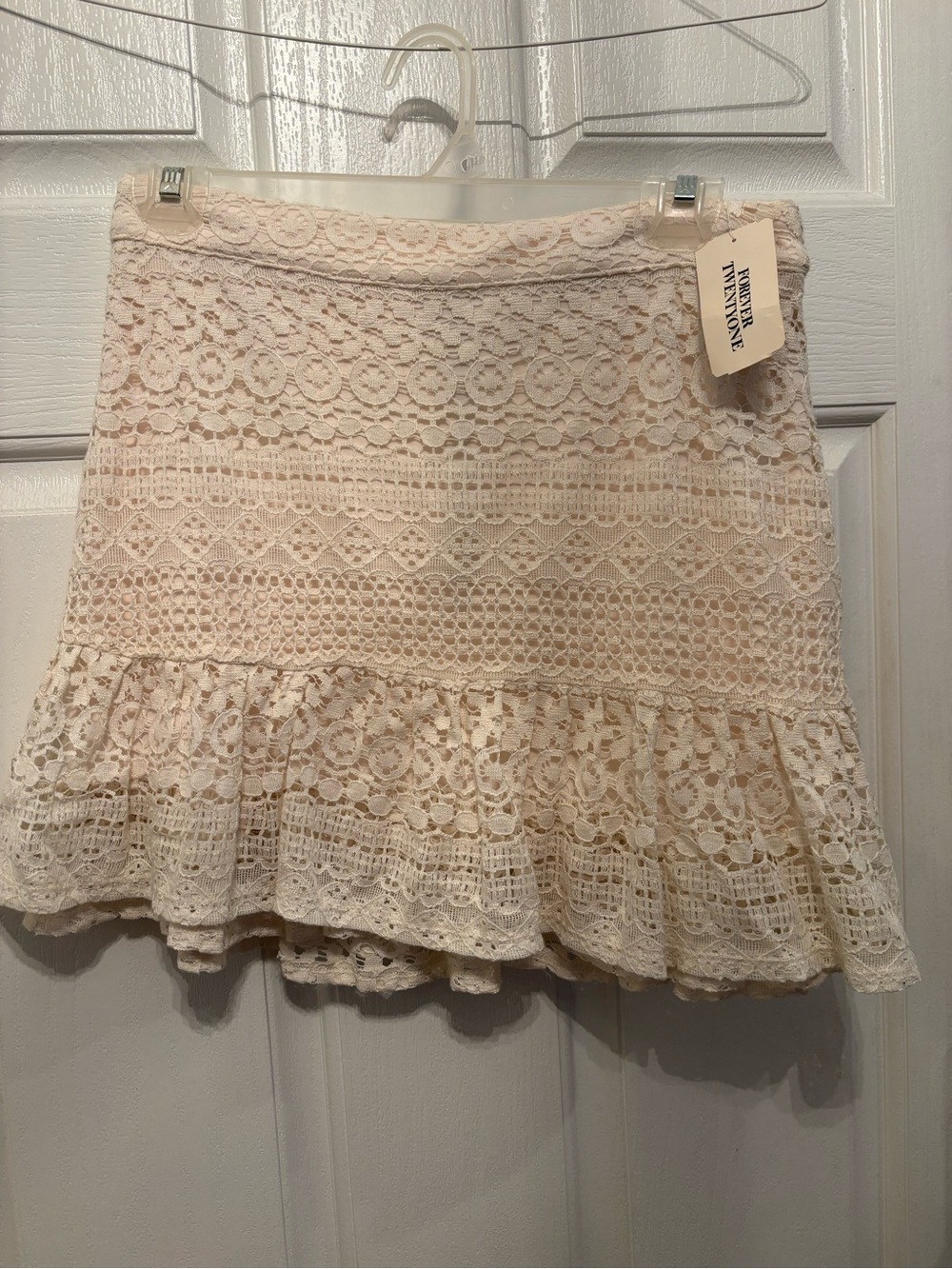 Forever 21 Cream Lace Tiered Mini Skirt